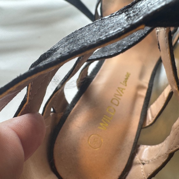 Wild Diva Stiletto Shoes Womens Size 8 Black Strappy Goth Vamp Clubwear - Picture 2 of 7